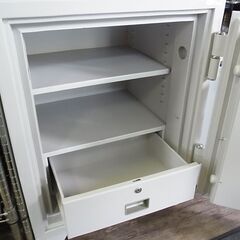 セール期間中26,229円から30％引きの18,360円！　EIKO　エーコー金庫　大型耐火金庫　700EKG　テンキー式　カギ付き引き出し