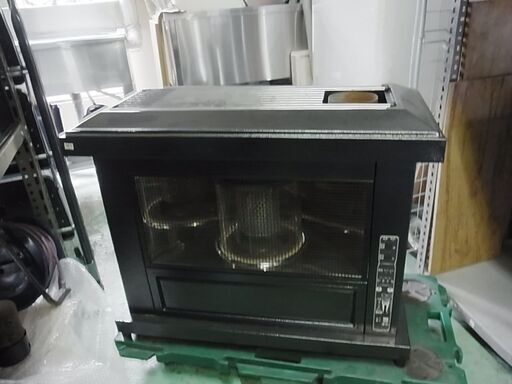 トヨトミHR-K65B 壁置きタイプ 石油ストーブ トヨトミHR-K65B 壁置きタイプ 石油ストーブ トヨトミ HR-K65N-B 煙突