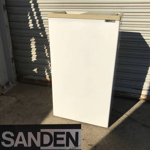 PH9/60　【直接引取り歓迎】 SANDEN サンデン 冷凍ストッカー 冷凍庫 PF-05X-B 46L コンパクト フリーザー 単相100V スライド式　