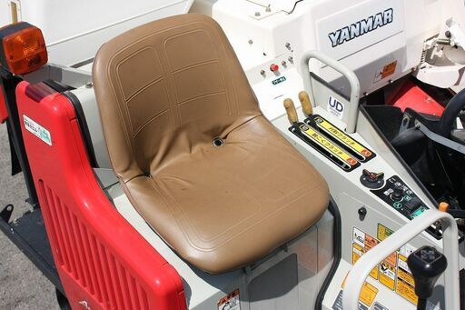 SOLD OUT】ヤンマ コンバイン 2条刈 Ee211 10.5馬力 ホッパー