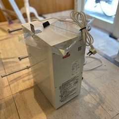 【中古】TOTO 電気温水器　RESK06A2 5.8L【…