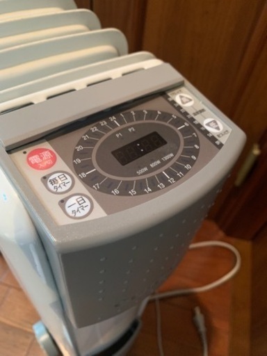 eureks ユーレックスのオイルヒーター RFX12EX(IW)の通販はau PAY