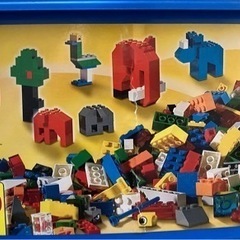 LEGO ブロック　　お城シリーズ、動物シリーズなどなど混ざってます。
