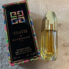 YSATIS の香水