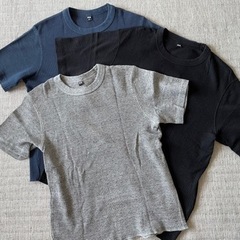 美品UNIQLO Tシャツ３枚セット