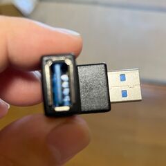 USBの差込向きを90度曲げるコネクタ