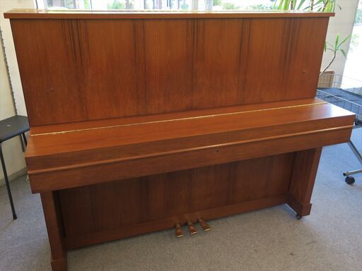 ヤマハ中古アップライトピアノ　W103（1979年製造）