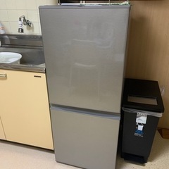 2018年製　冷蔵庫　AQUA