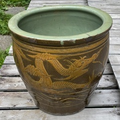 大型の甕　金魚鉢　メダカ　睡蓮鉢　中国の壺
