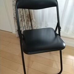 折り畳み パイプ 椅子  黒