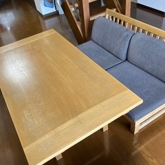 カリモク家具　食堂テーブル、ソファのセットの画像