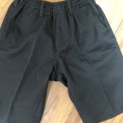 (中古)男の子　制服黒パンツ120cm