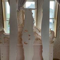 CIlik ベッド　キングサイズ　ベッドフレーム　マットレス　ロココ調家具　順番にお答えしますので少しお待ちください。