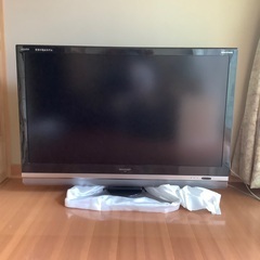 シャープAQUOS 46型液晶テレビ。