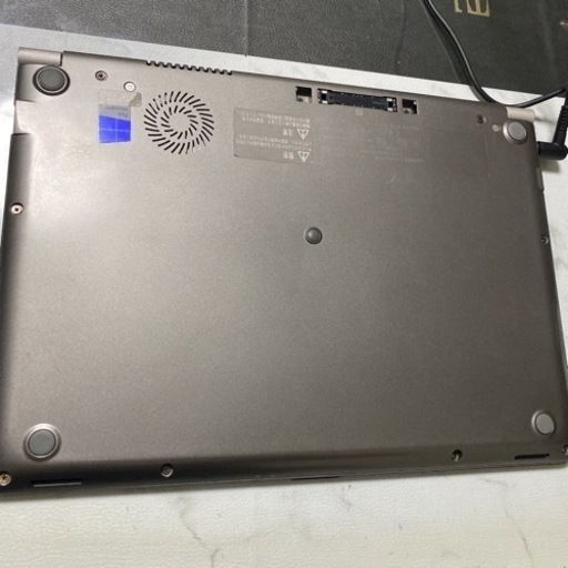 東芝 dynabook R63/A フルHD高輝度液晶 1920×1080ドット