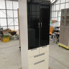 ガラス戸の食器棚/キッチンボード W600×D450×H1800