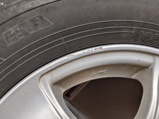 165/65R13 残山かなり多め！エブリィバンDA64Vで使用