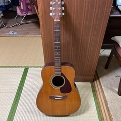 アコースティックギター　YAMAHA FG-200