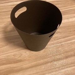 ゴミ箱（22×17cm）