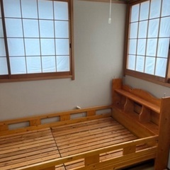 【値下げ中】2段ベッド　電気付　シングルベッド　木製