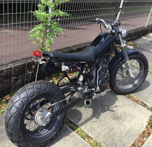 ＜希少＞ヤマハ・TW200・スカチューン・新品パーツ多数交換