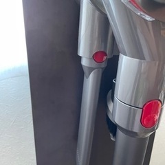 ダイソンfluffy  V8 掃除機