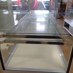 ガラスケース
