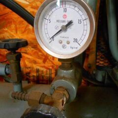 エアーコンプレッサー三相200V不動車部品取り、引取り限定です。