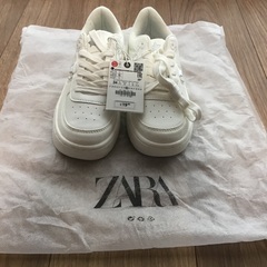 新品未使用　ZARA靴(日本サイズ22)