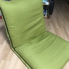 座椅子　緑