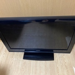 HITACHI 32型　テレビ　2011年製