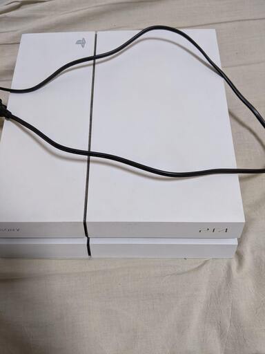 PlayStation4　本体　500GB　コントローラー無し