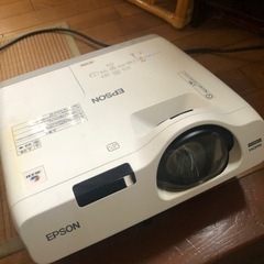 決まりました！EPSONプロジェクター中古