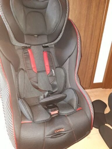 コンビ　チャイルドシート新生児から