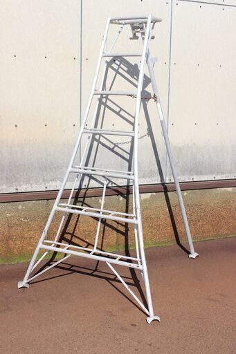 三脚脚立　脚立　2ｍ40ｃｍ