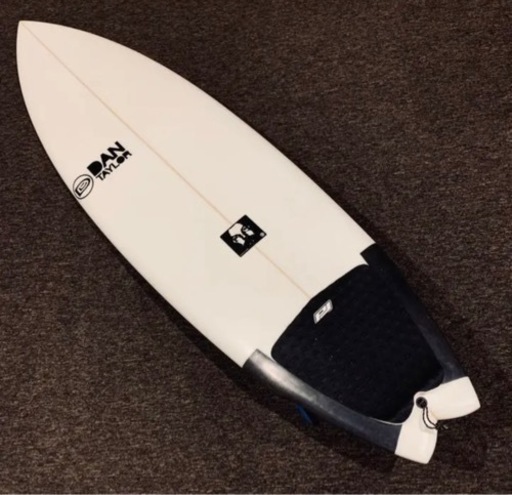 美中古 DAN TAYLOR 5'10 EPSモデル フィン付き