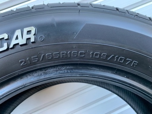 タイヤ、ホイール 超美品 ハイエース キャラバン 215/65R16 走行約 