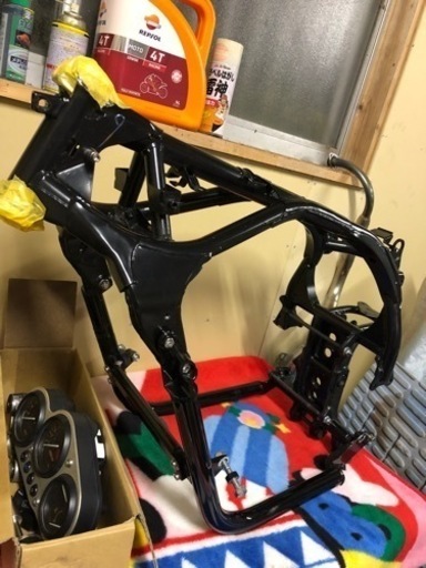 カワサキ　GPz900r  a14 補強入りフレーム