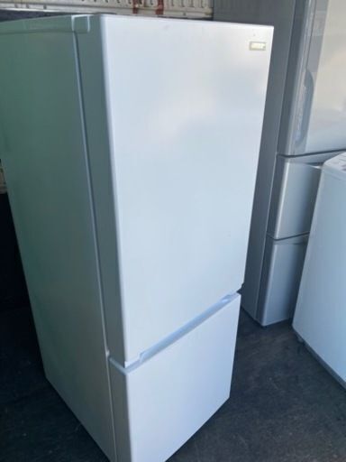 配送可能　HERBRelax（ハーブリラックス） YRZ-F15E1(W) 2ドアノンフロン冷凍冷蔵庫(156L・右開き) ホワイト