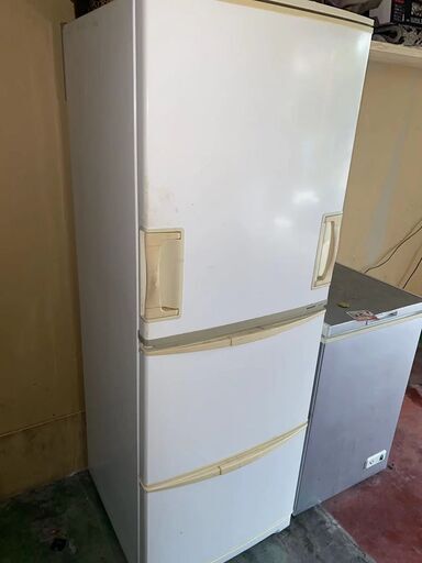 シャープ冷蔵冷凍庫