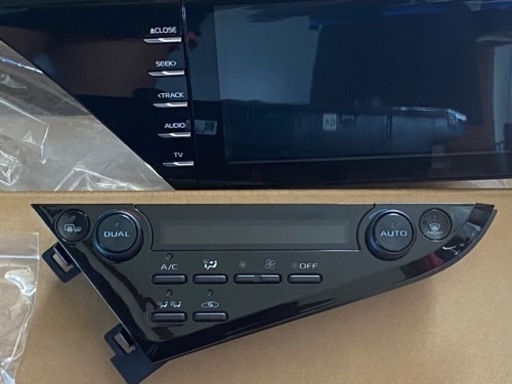 70カムリ　トヨタ純正ナビ　フルセグ　ジャンク品 70カムリ トヨタ純正ナビ フルセグ ジャンク品