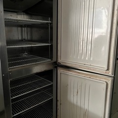 業務用　4枚扉　縦型冷凍冷蔵庫　ホシザキ