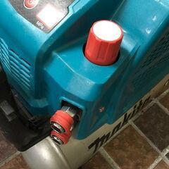 マキタ AC462XL 常高圧エア―コンプレッサー 11L 青【市川行徳店