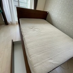 IKEA ダブルベッド（収納ボックス付）