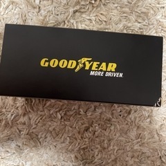 グットイヤー ハイエースのミニカー