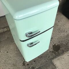 2020年製 小型 おしゃれ ノンフロン 冷凍冷蔵庫 ライトグリーン PRR