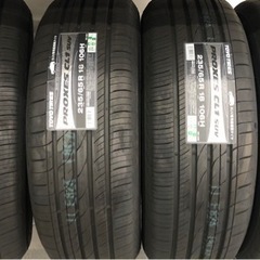 トーヨータイヤプロクセス　235/65R18