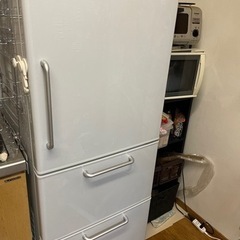 急募　一人暮らしだと少し大きめの冷蔵庫