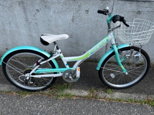 女の子自転車　超美品　22インチ　地域以外相談可
