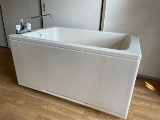 浴槽、水栓、シャワーヘッド　給湯器セット
